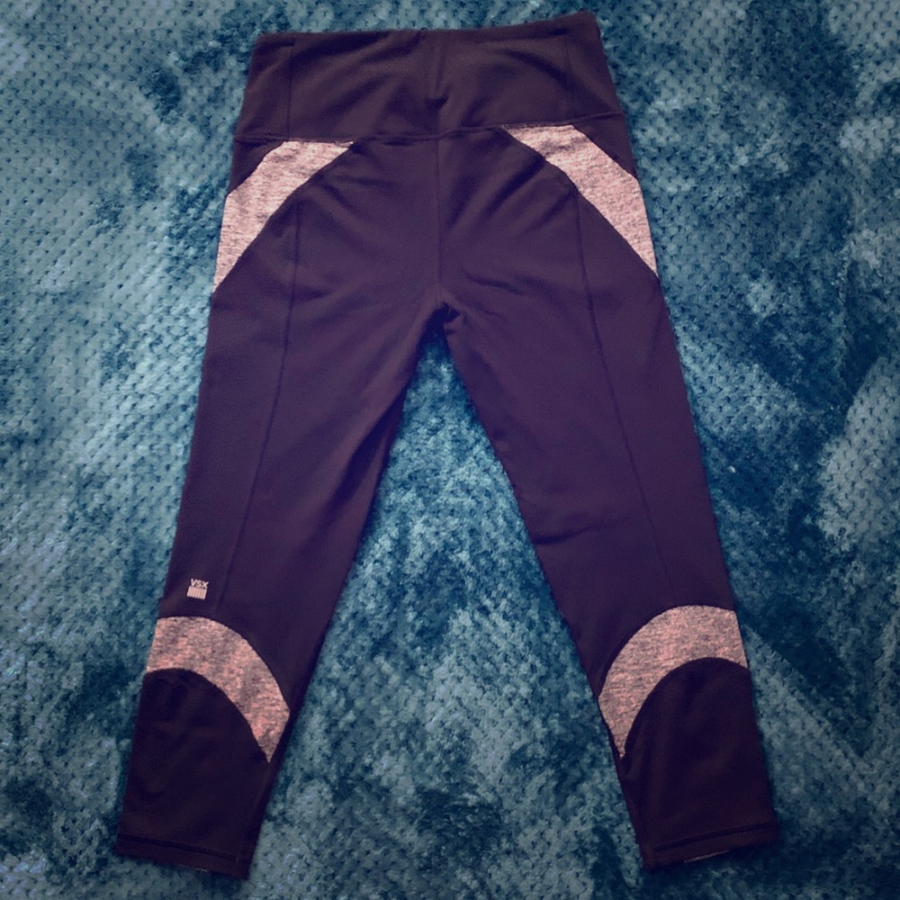 Victoria’s Secret Knockout Workout Capri